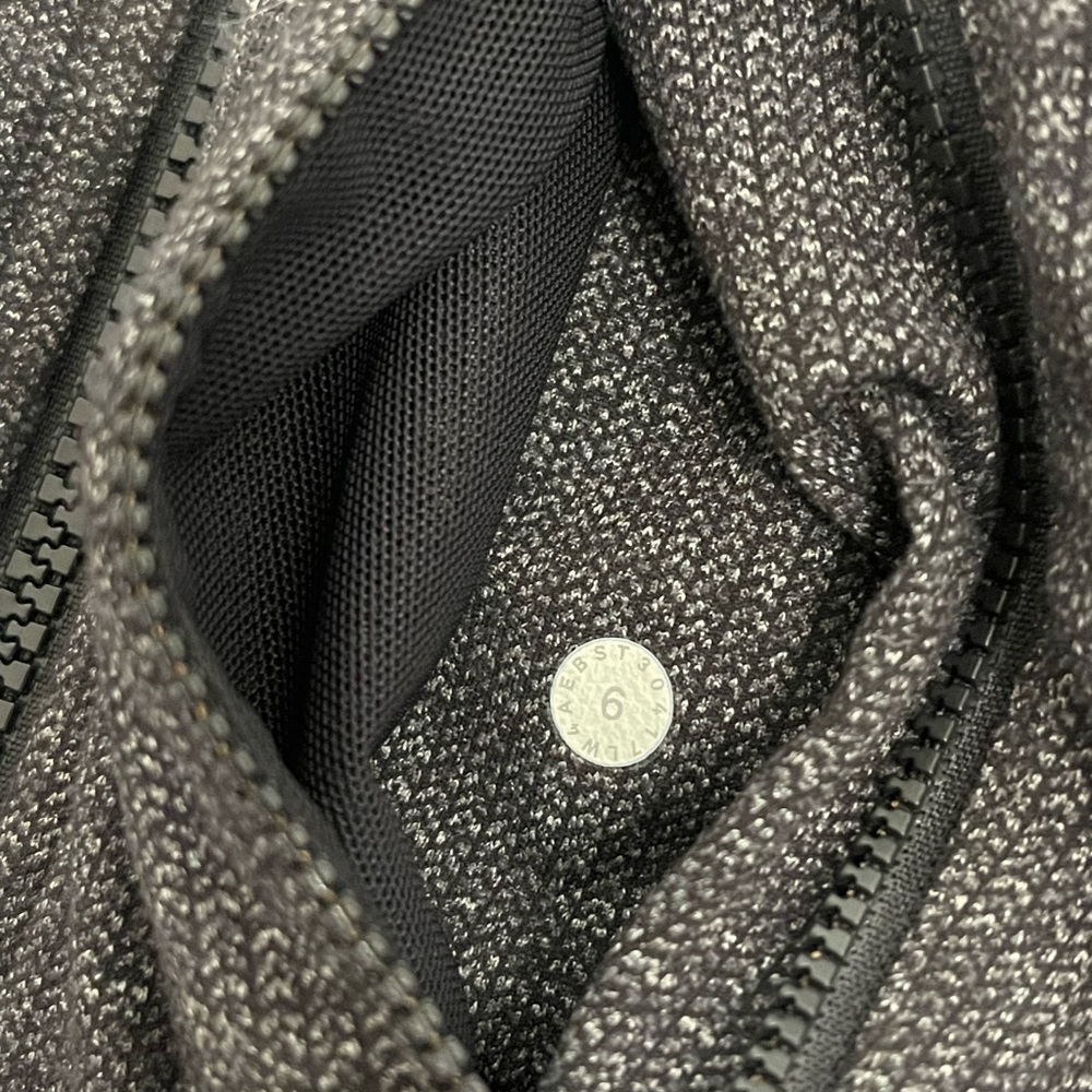 Lululemon jacket - Picture 4 of 4